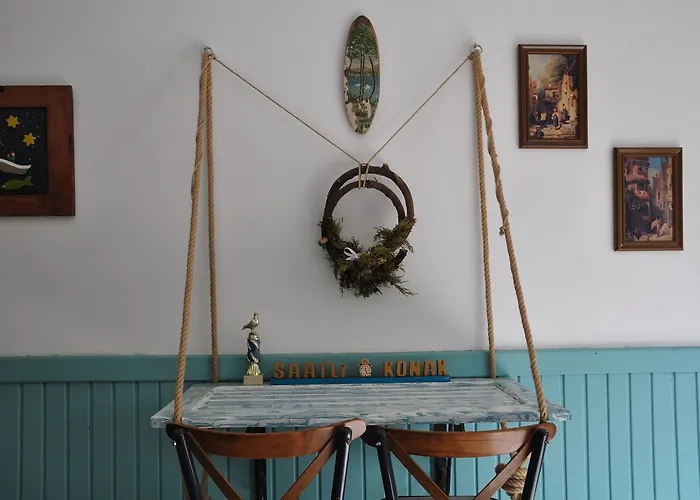 Saatli Konak * Ayvalı